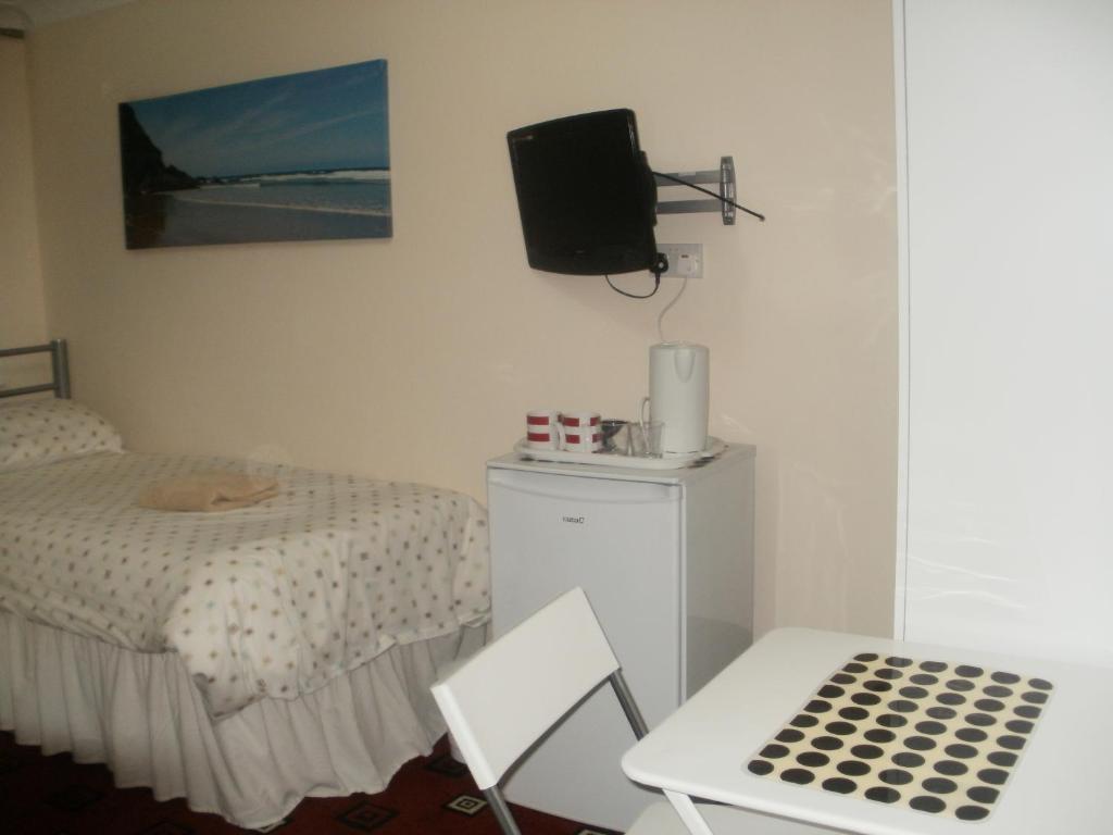 London Heathrow 3*
