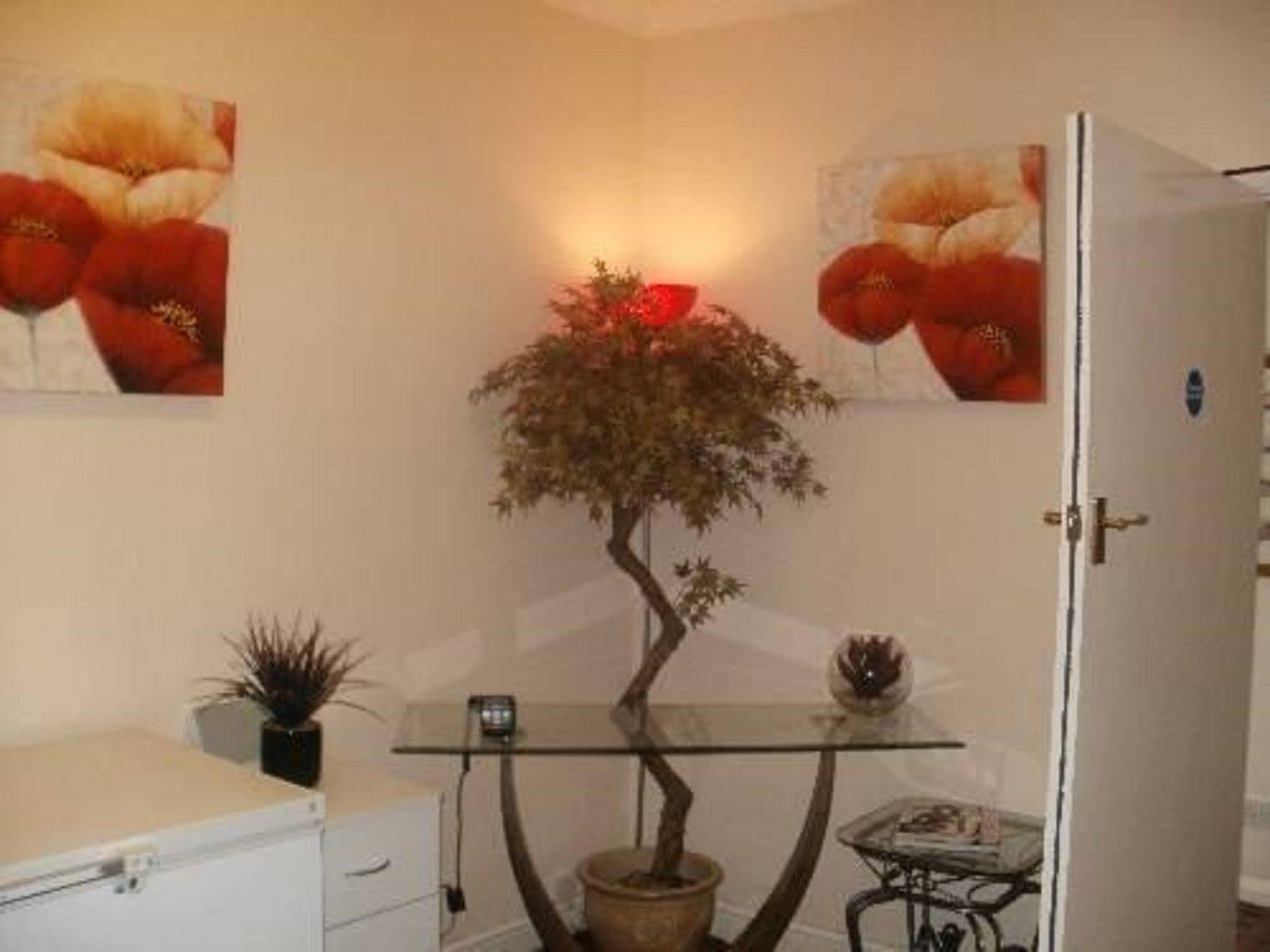 London Heathrow Guest house
